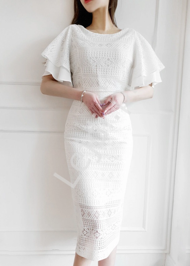 Biała koronkowa sukienka z rękawami typu motyle 0507