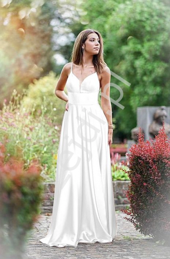 Biała satynowa sukienka ślubna z kryształkami na ramiączkach 2188