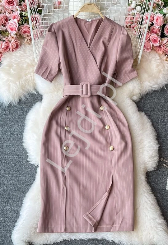 Elgancka sukienka ołówkowa w pudrowo różowym kolorze w białe paski 4179