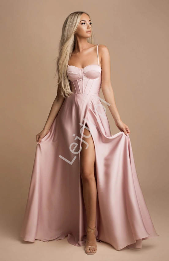 Fenomenalna sukienka wieczorowa w jasno różowym kolorze 2331
