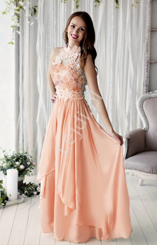 Różowa długa suknia na wesele z kwiatami 3D dla druhen